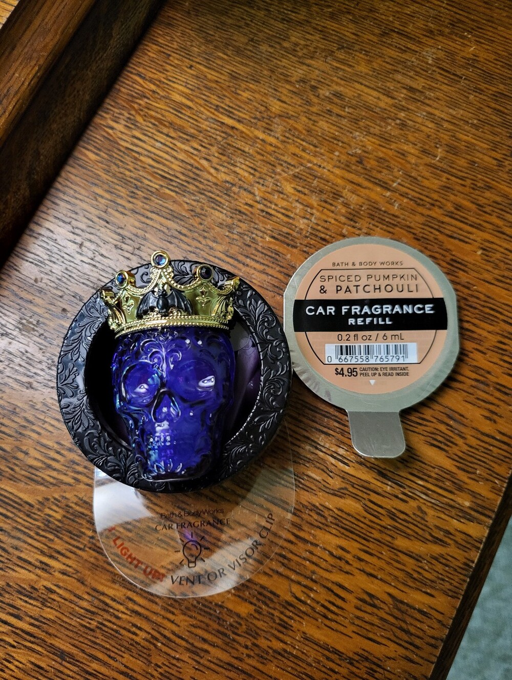 Bath & Body Works Purple Crowned Skull Decorative Car Freshner Holder Nwt New - Picture 9 of 10